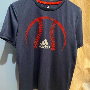 Short sleeve Adidas t-shirt